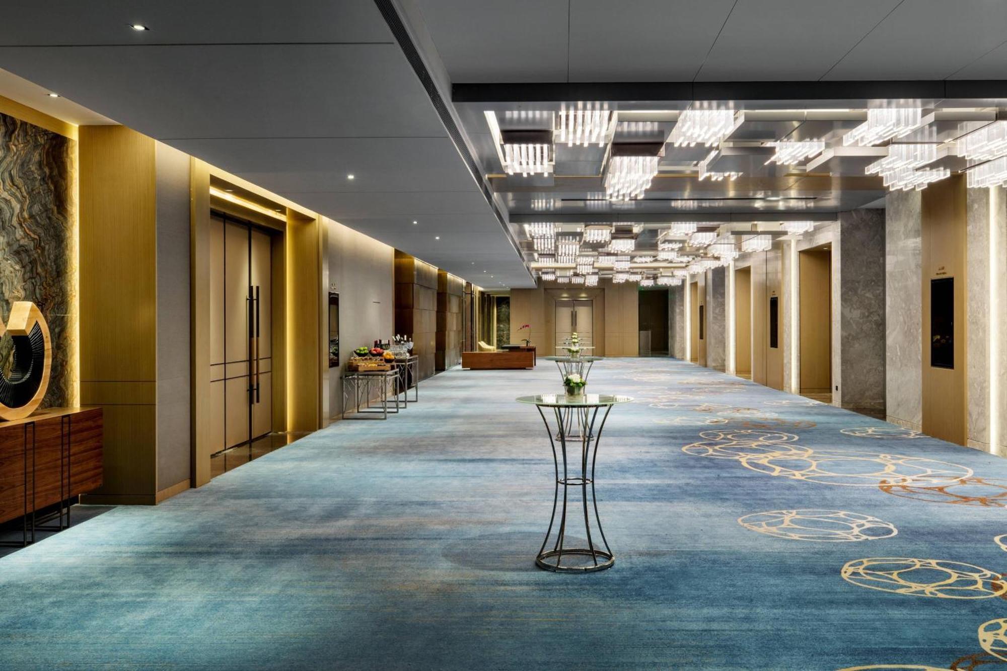Courtyard By Marriott Shunde Longjiang, Near Furniture Fair Otel Dış mekan fotoğraf